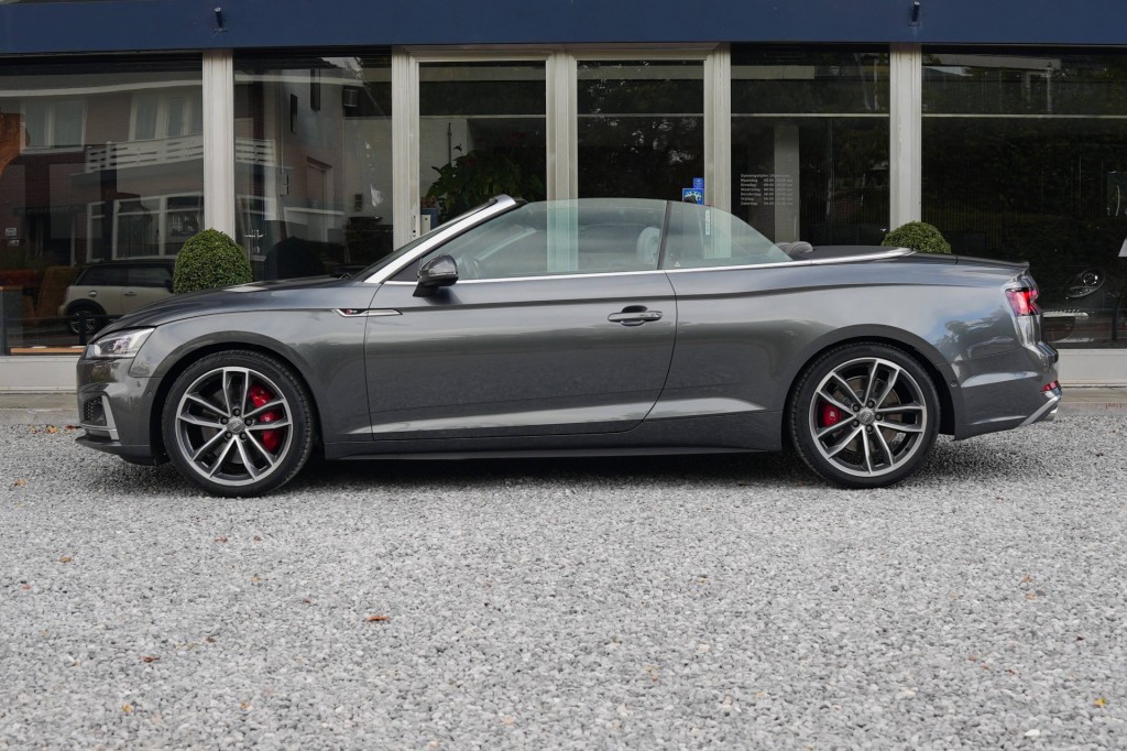 AUDI-S5-Cabrio 3.0 TFSI Quattro