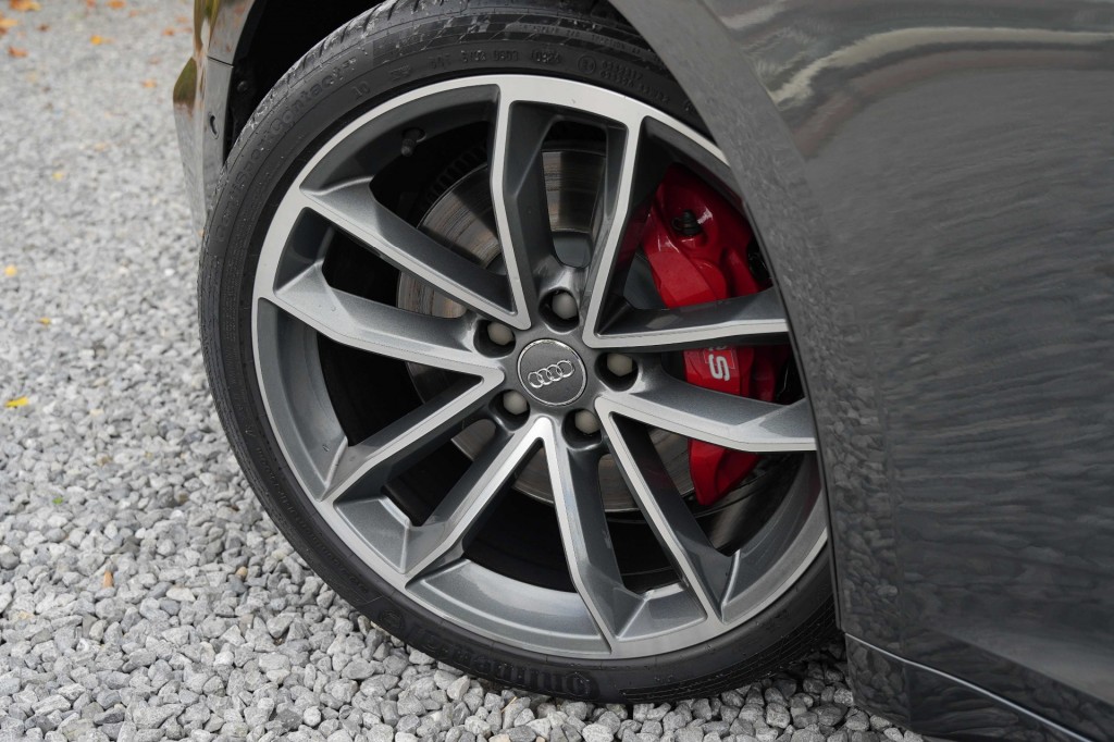 AUDI-S5-Cabrio 3.0 TFSI Quattro