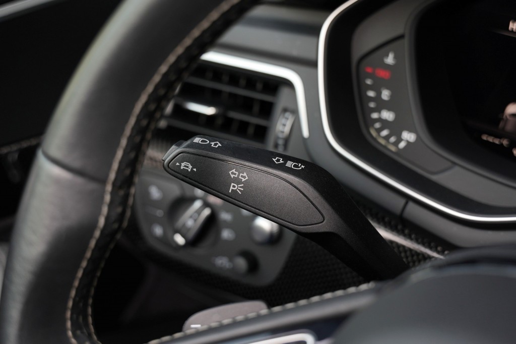 AUDI-S5-Cabrio 3.0 TFSI Quattro