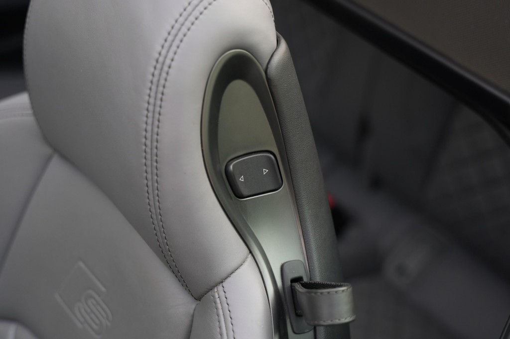 AUDI-S5-Cabrio 3.0 TFSI Quattro