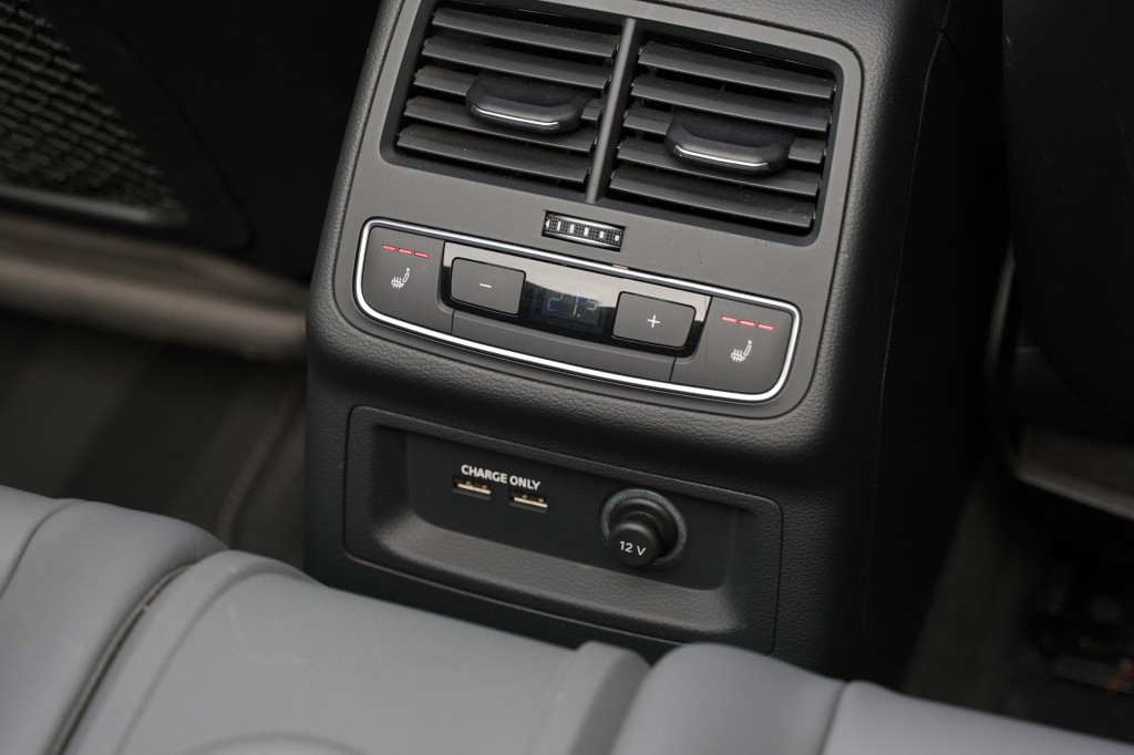 AUDI-S5-Cabrio 3.0 TFSI Quattro