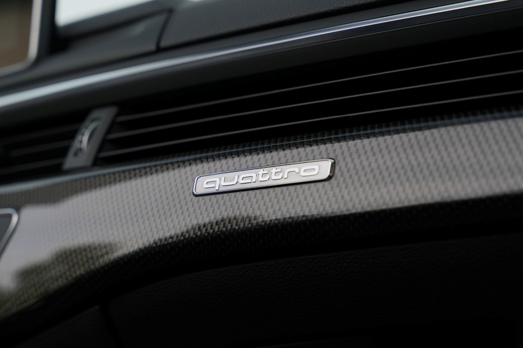 AUDI-S5-Cabrio 3.0 TFSI Quattro