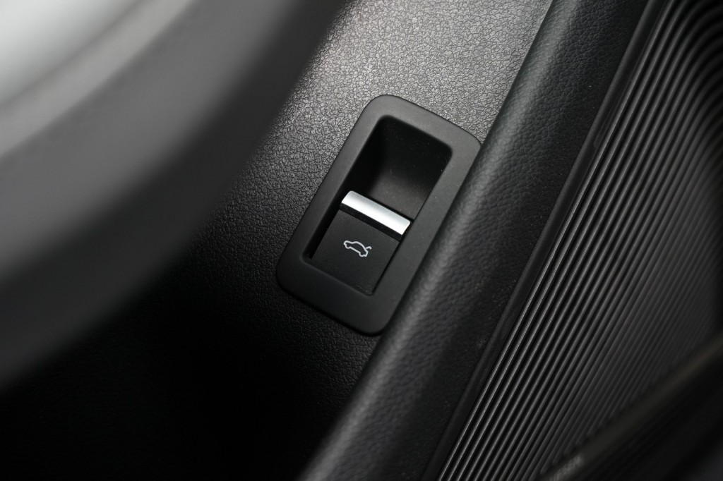 AUDI-S5-Cabrio 3.0 TFSI Quattro