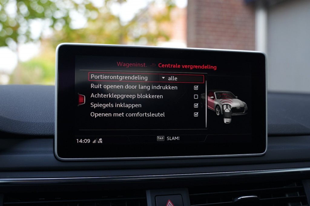 AUDI-S5-Cabrio 3.0 TFSI Quattro