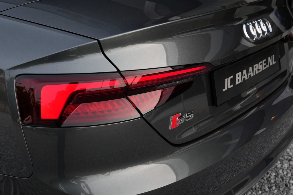 AUDI-S5-Cabrio 3.0 TFSI Quattro