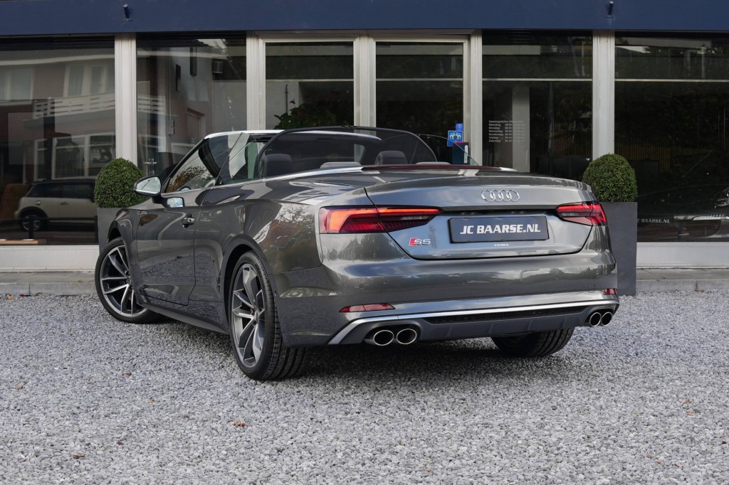 AUDI-S5-Cabrio 3.0 TFSI Quattro