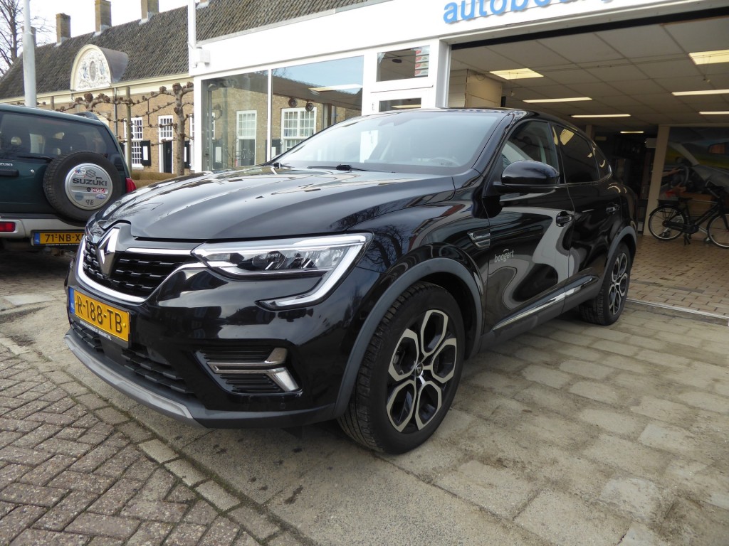 RENAULT-ARKANA-1.6 E-Tech Hybrid 145 Intens