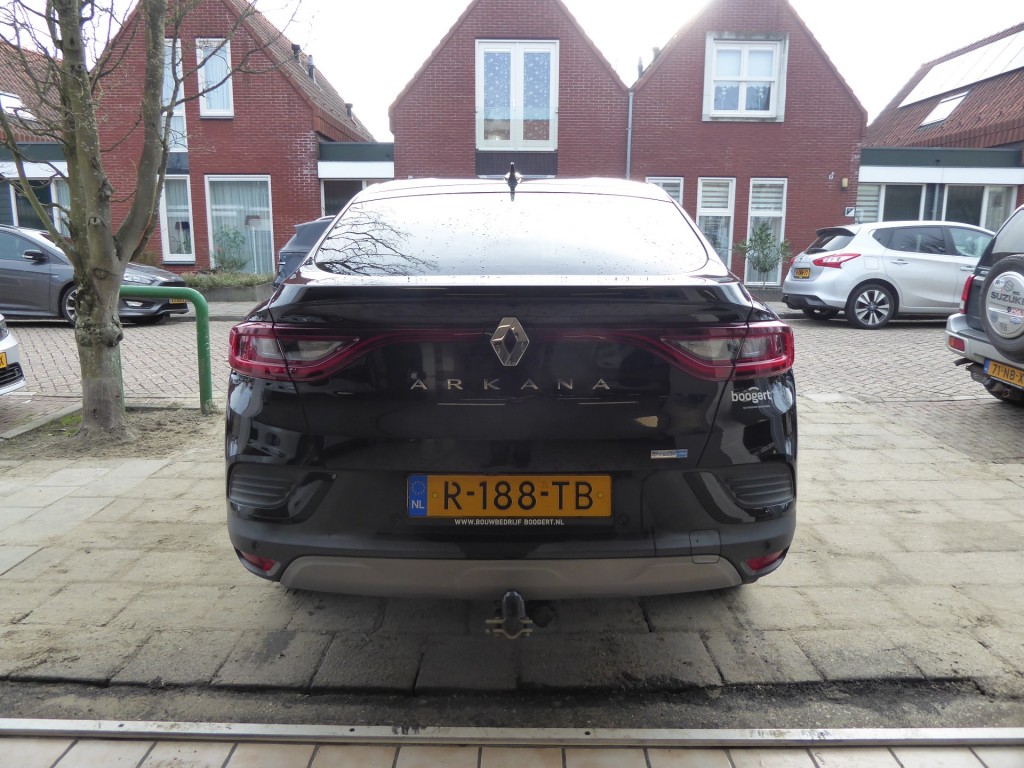 RENAULT-ARKANA-1.6 E-Tech Hybrid 145 Intens