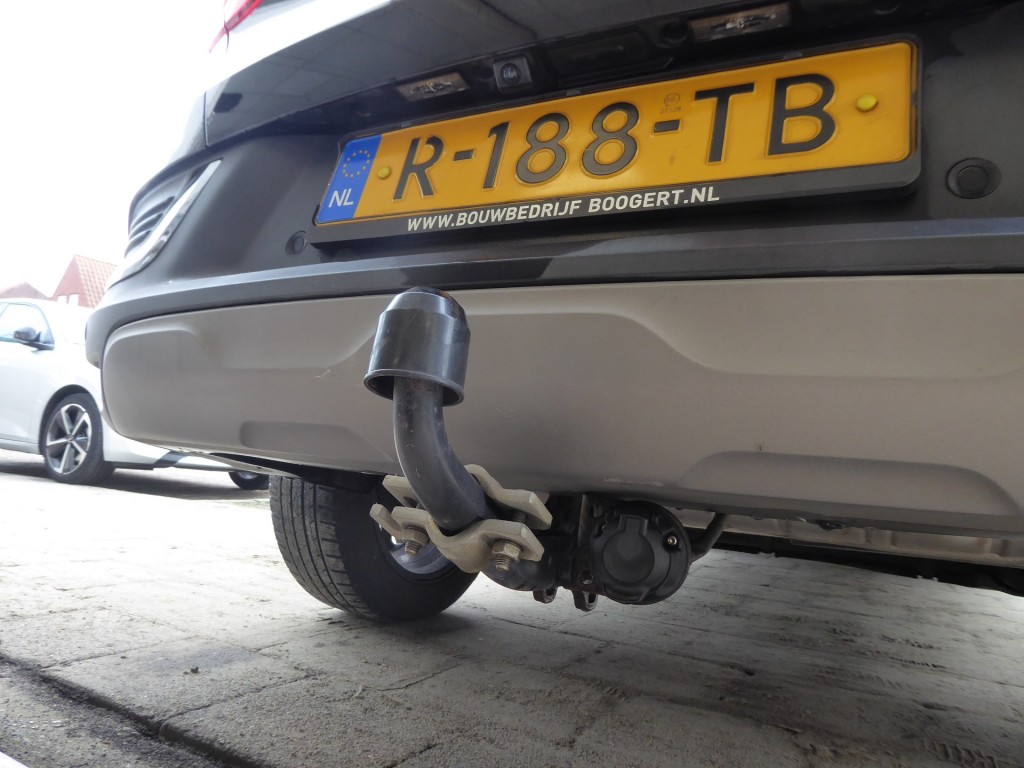 RENAULT-ARKANA-1.6 E-Tech Hybrid 145 Intens