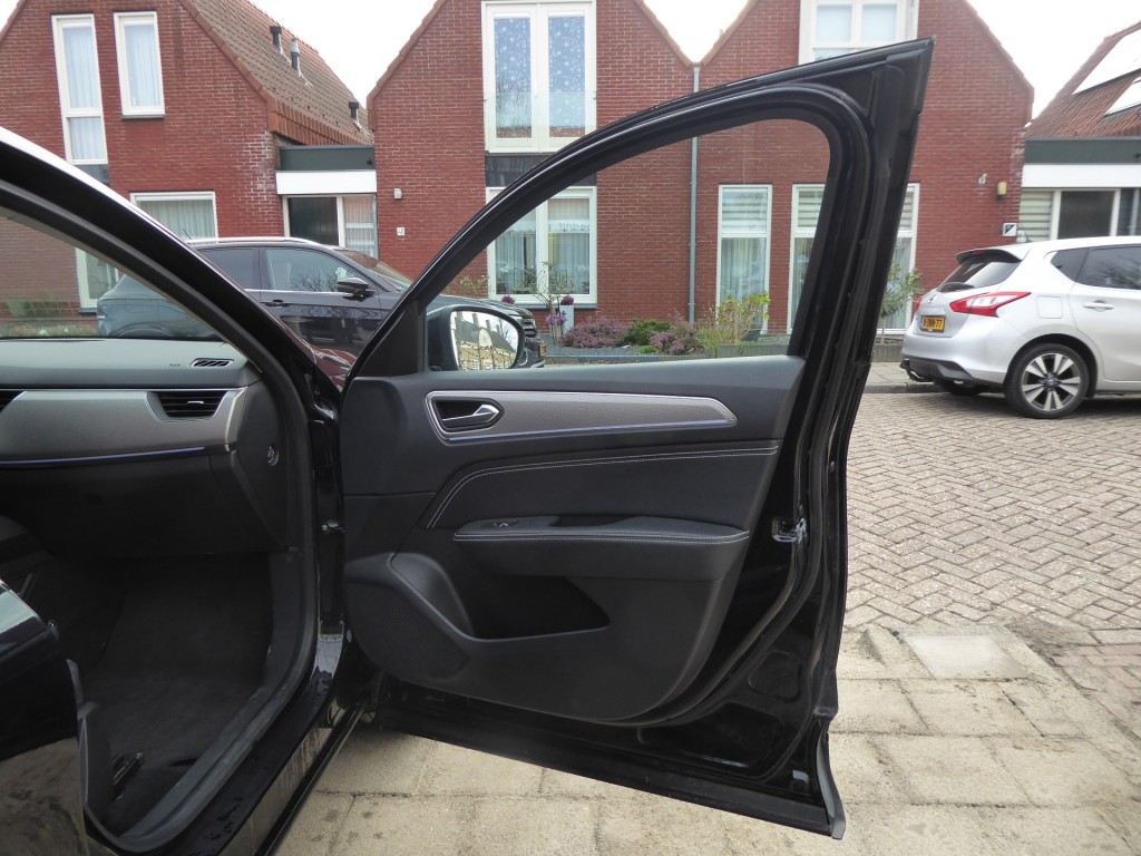 RENAULT-ARKANA-1.6 E-Tech Hybrid 145 Intens