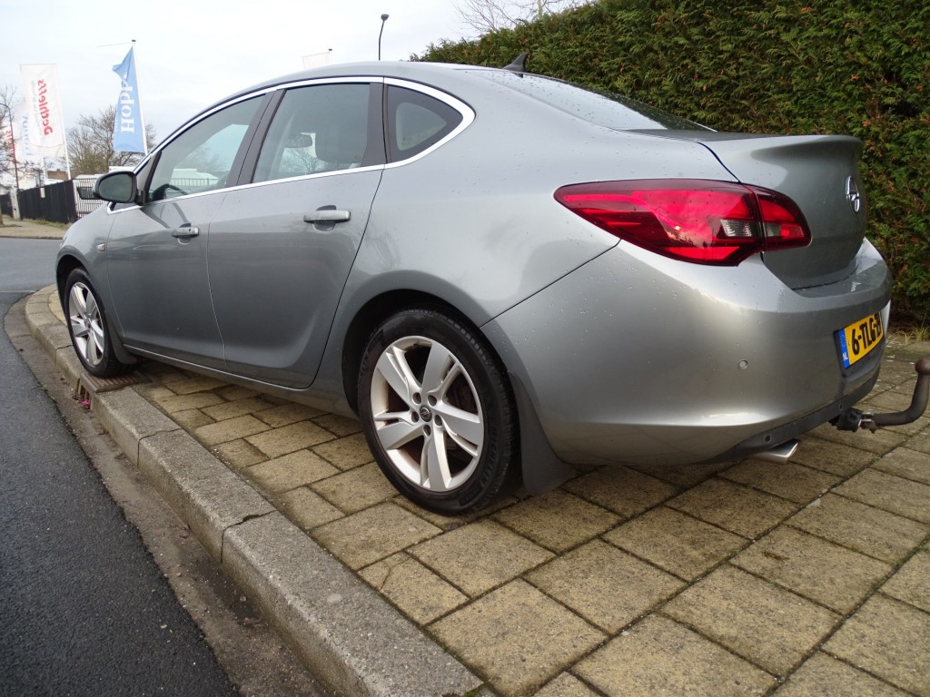 OPEL-ASTRA-1.4 Turbo Cosmo-Navi-cruise-Blth-Pdc-Trekhaak-leer