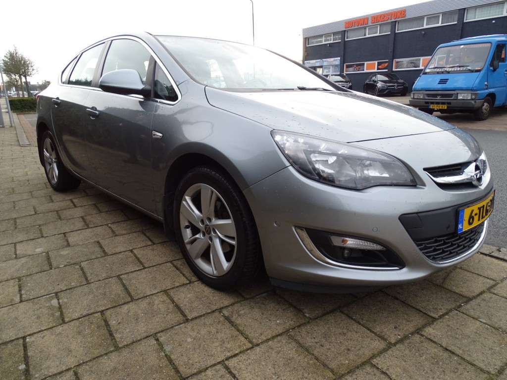 OPEL-ASTRA-1.4 Turbo Cosmo-Navi-cruise-Blth-Pdc-Trekhaak-leer