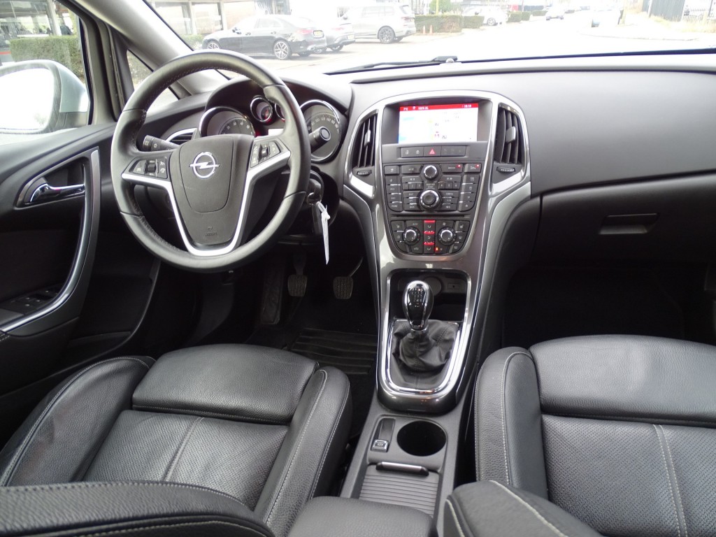 OPEL-ASTRA-1.4 Turbo Cosmo-Navi-cruise-Blth-Pdc-Trekhaak-leer