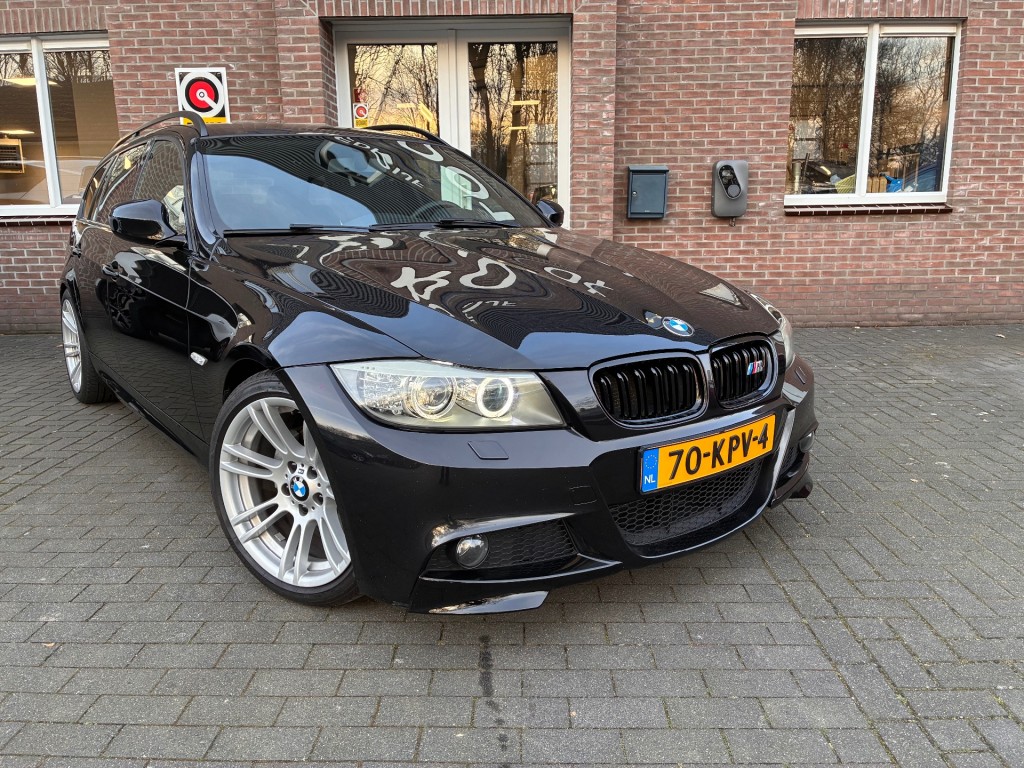 BMW-3-SERIE-318I M-SPORT! ZEER NETTE AUTO!