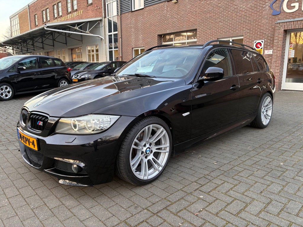 BMW-3-SERIE-318I M-SPORT! ZEER NETTE AUTO!