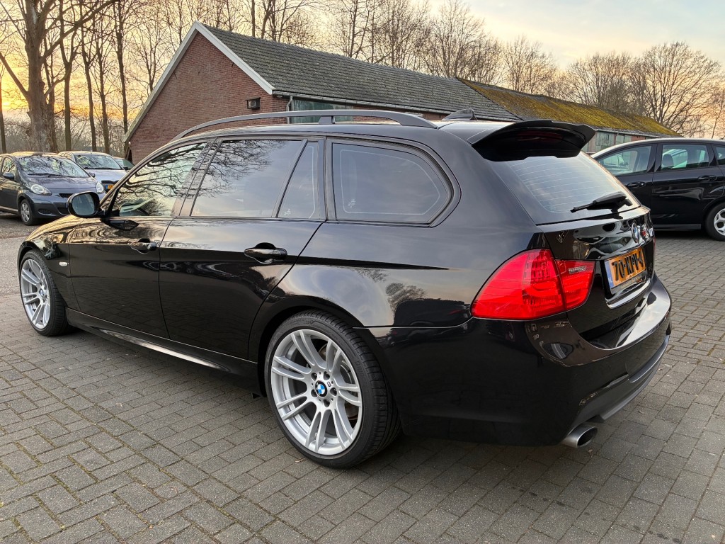 BMW-3-SERIE-318I M-SPORT! ZEER NETTE AUTO!
