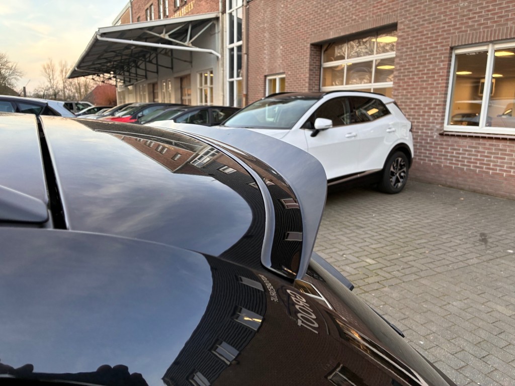 BMW-3-SERIE-318I M-SPORT! ZEER NETTE AUTO!