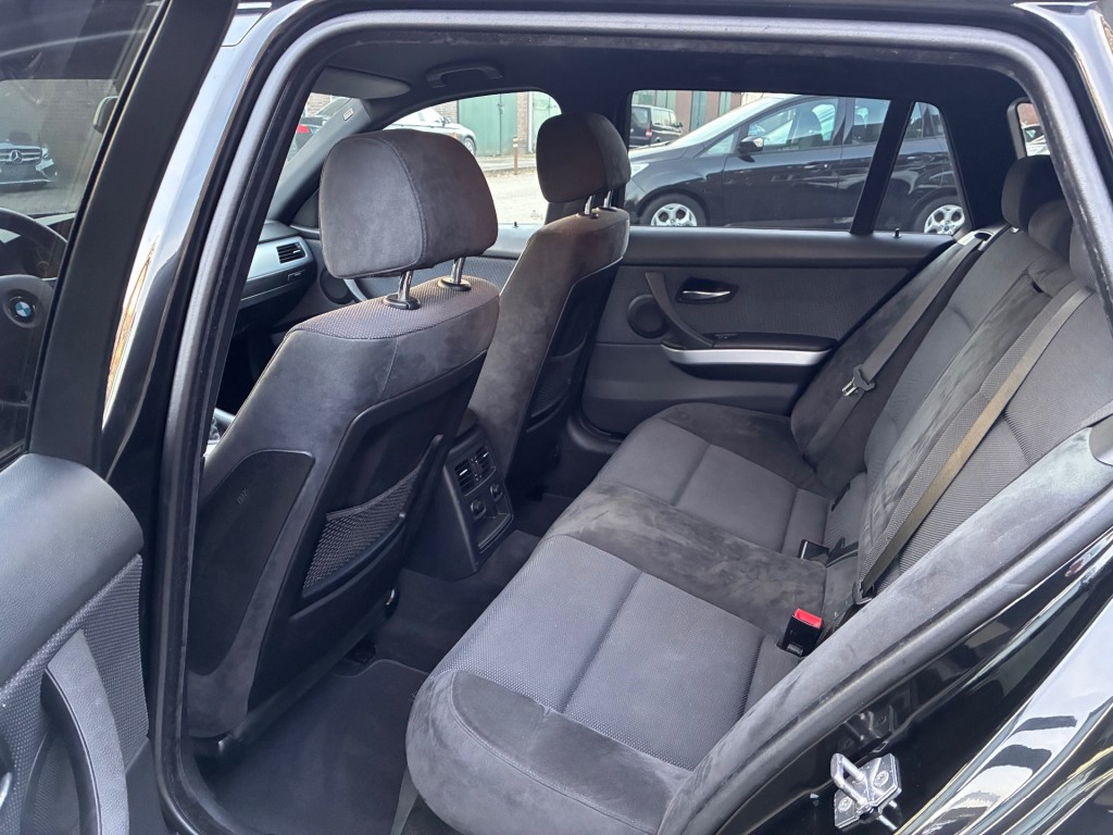 BMW-3-SERIE-318I M-SPORT! ZEER NETTE AUTO!