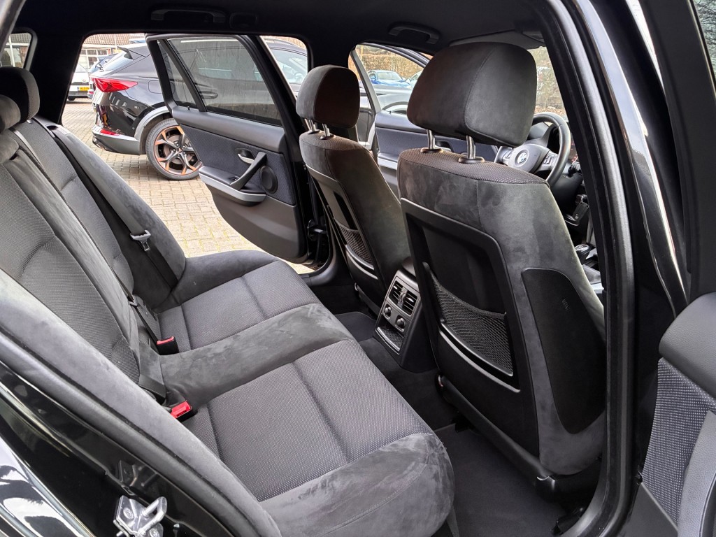 BMW-3-SERIE-318I M-SPORT! ZEER NETTE AUTO!