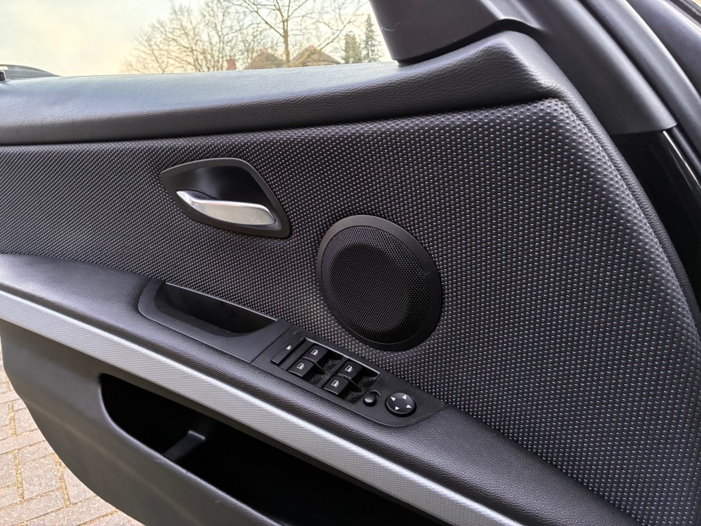 BMW-3-SERIE-318I M-SPORT! ZEER NETTE AUTO!