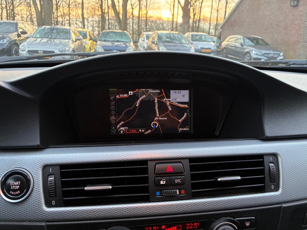 BMW-3-SERIE-318I M-SPORT! ZEER NETTE AUTO!