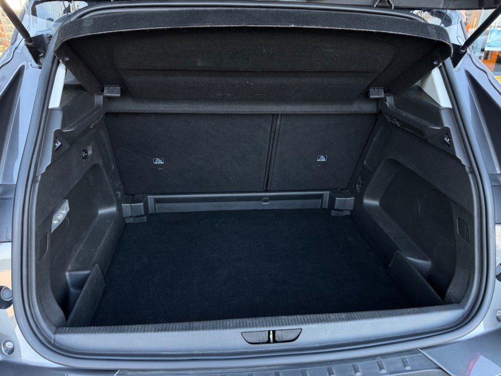 OPEL-GRANDLAND X-1.2 Turbo Edition 130pk - camera - navi - stuur verwarming