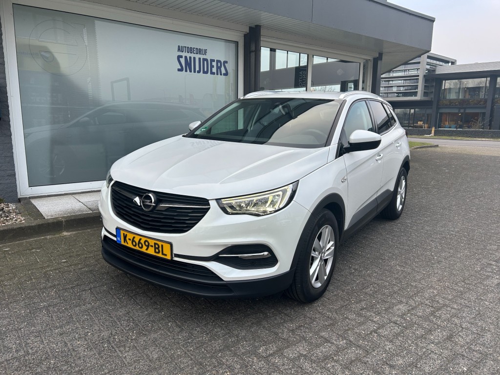OPEL-GRANDLAND X-1.2 TURBO BUSINESS EDITION