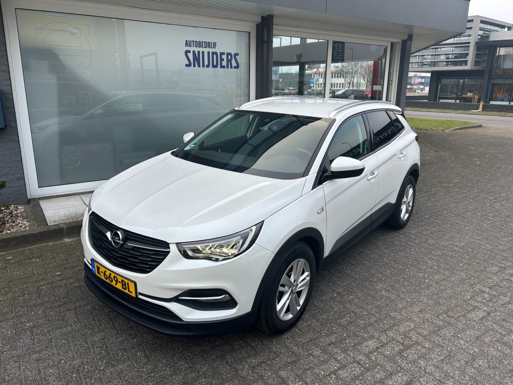 OPEL-GRANDLAND X-1.2 TURBO BUSINESS EDITION