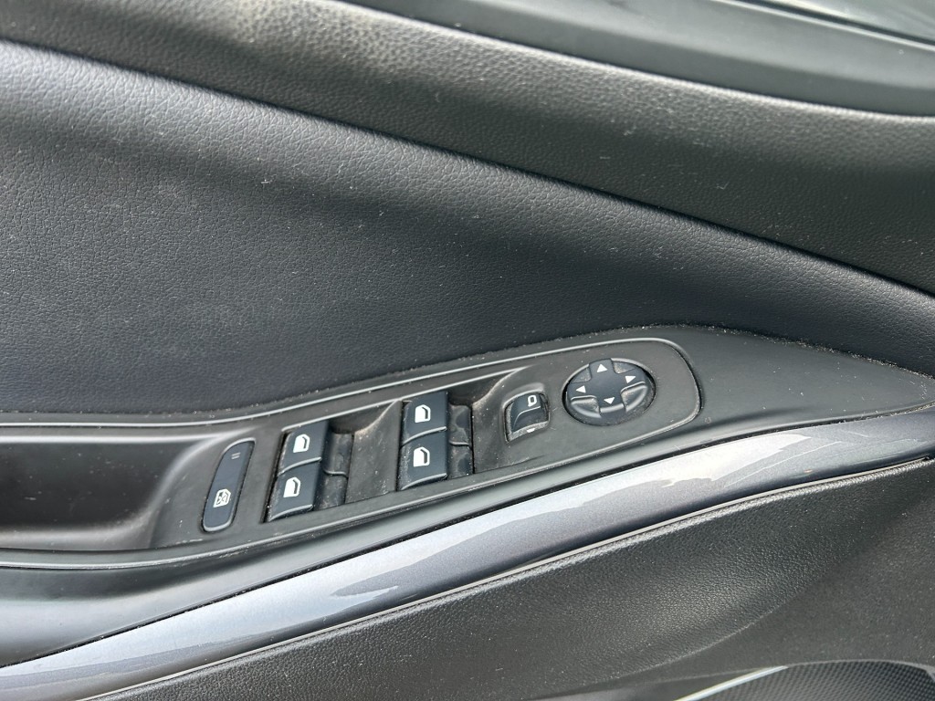 OPEL-GRANDLAND X-1.2 TURBO BUSINESS EDITION