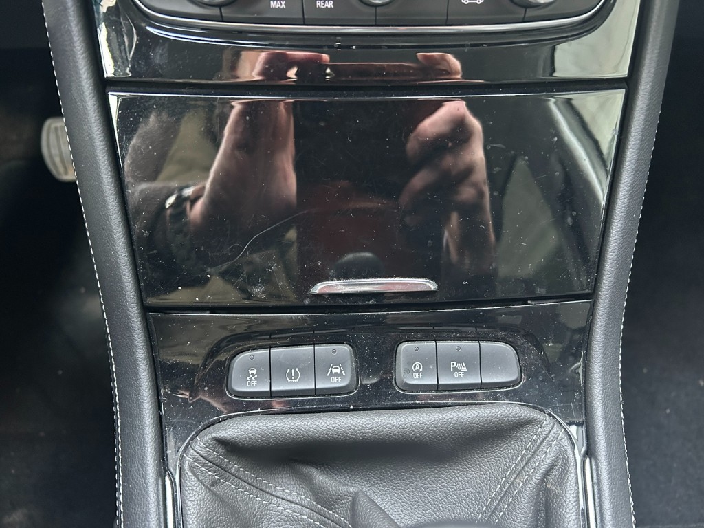 OPEL-GRANDLAND X-1.2 TURBO BUSINESS EDITION