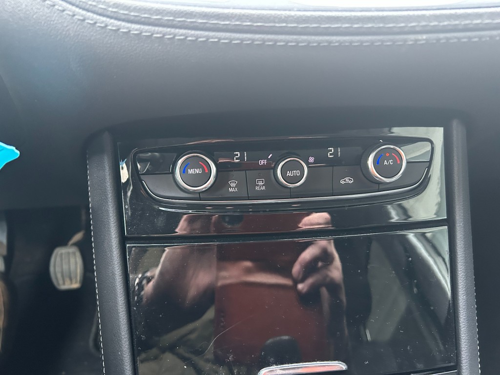 OPEL-GRANDLAND X-1.2 TURBO BUSINESS EDITION