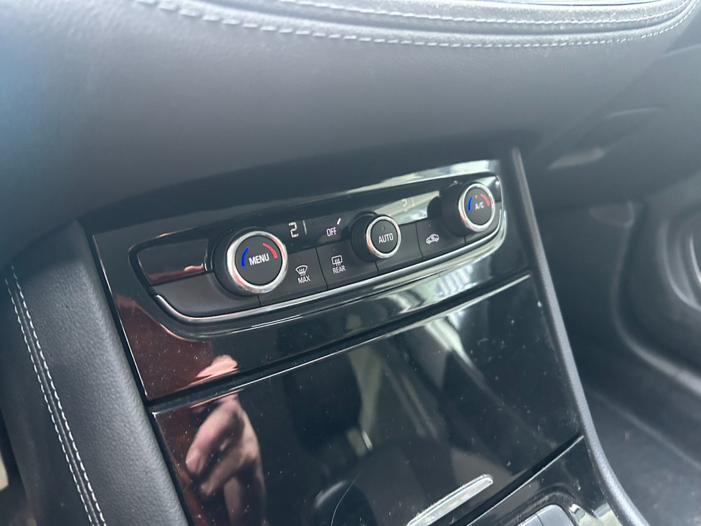 OPEL-GRANDLAND X-1.2 TURBO BUSINESS EDITION