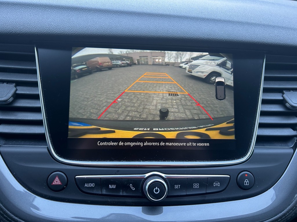 OPEL-GRANDLAND X-1.2 TURBO BUSINESS EDITION