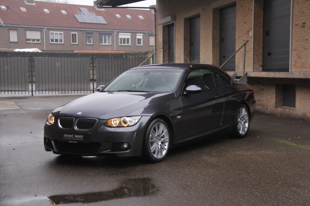 BMW-3-SERIE-330i High. Ex. M pakket Automaat / top staat / volledige historie
