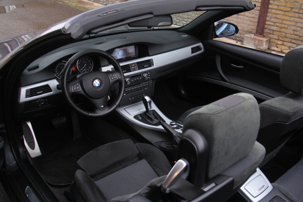 BMW-3-SERIE-330i High. Ex. M pakket Automaat / top staat / volledige historie