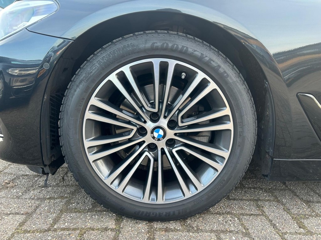 BMW-5-SERIE-520D EDE HIGH EXE Sport Line, Xenon, Navi, Leder