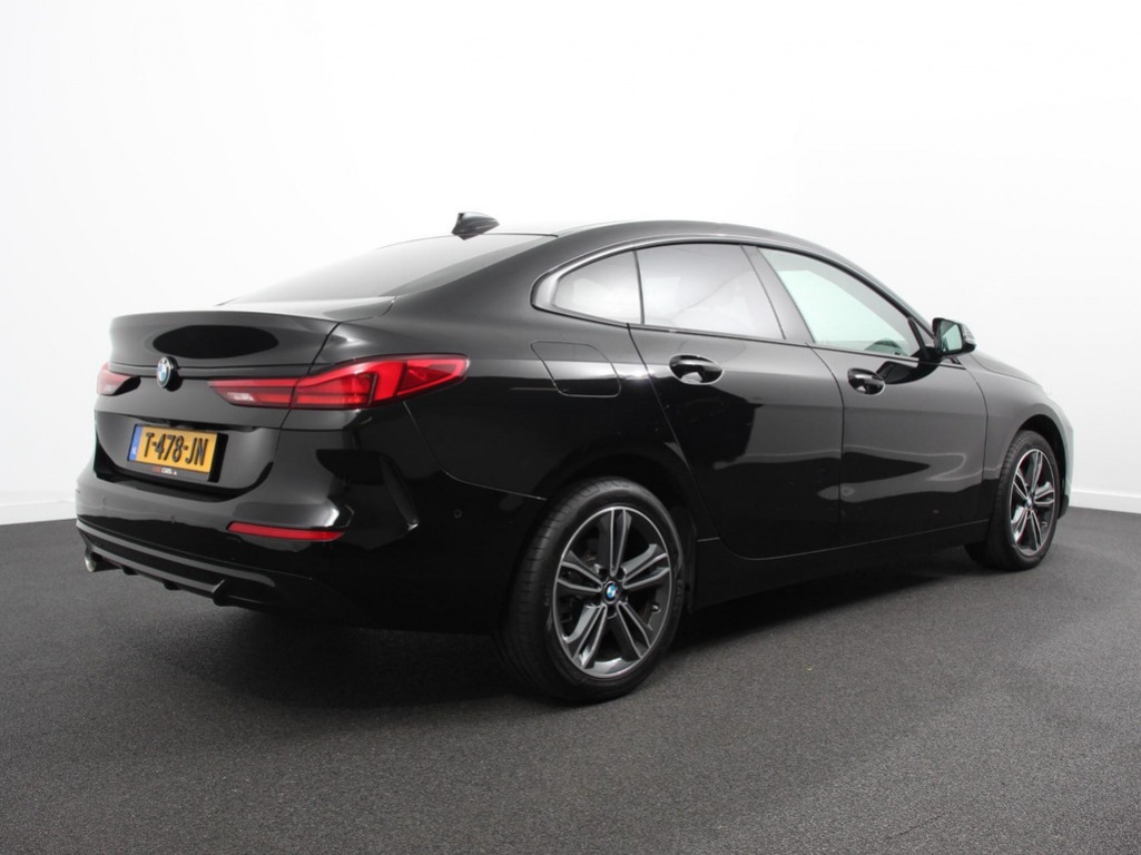 BMW-2-SERIE GRAN COUPE-218i Automaat Introduction Edition    Panorama dak   Camera   Navigatie   Lichtmetalen velgen   Parkeer sensoren   Climate Contr