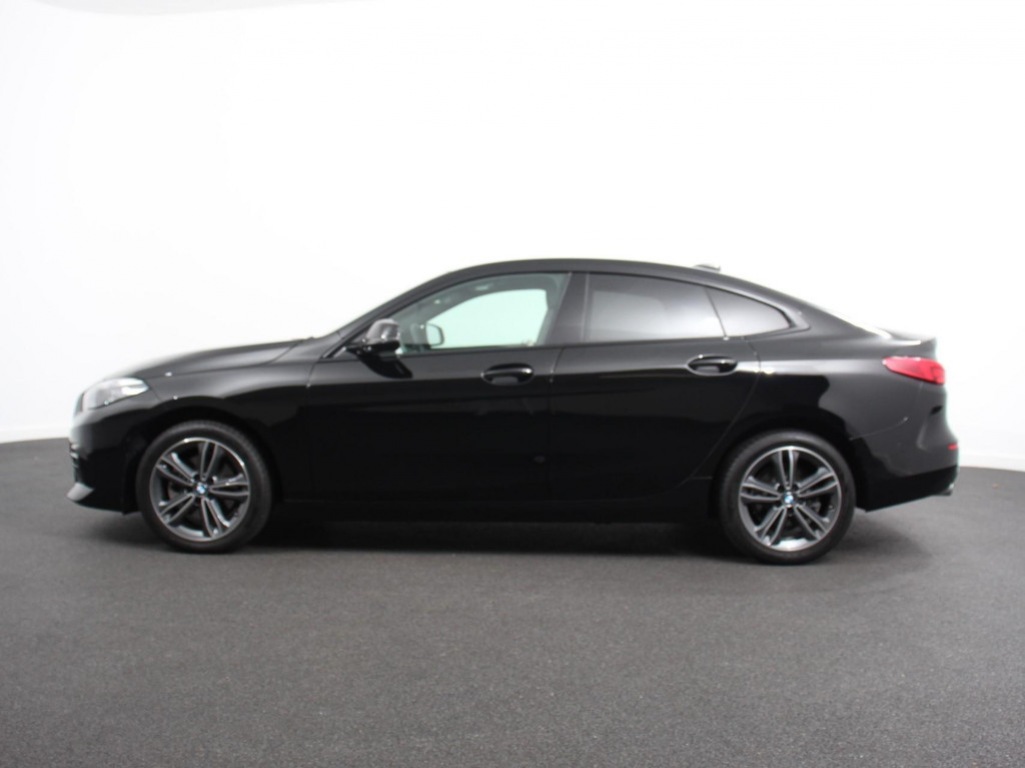 BMW-2-SERIE GRAN COUPE-218i Automaat Introduction Edition    Panorama dak   Camera   Navigatie   Lichtmetalen velgen   Parkeer sensoren   Climate Contr