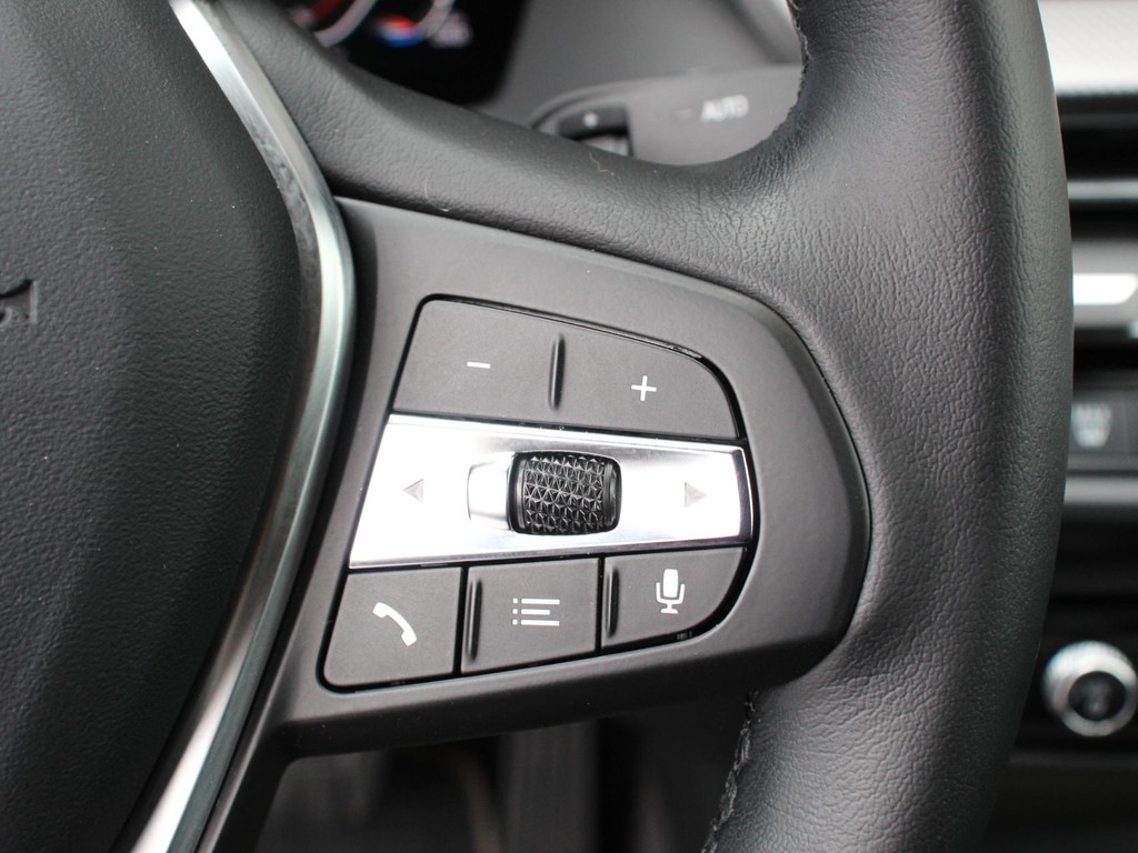 BMW-2-SERIE GRAN COUPE-218i Automaat Introduction Edition    Panorama dak   Camera   Navigatie   Lichtmetalen velgen   Parkeer sensoren   Climate Contr