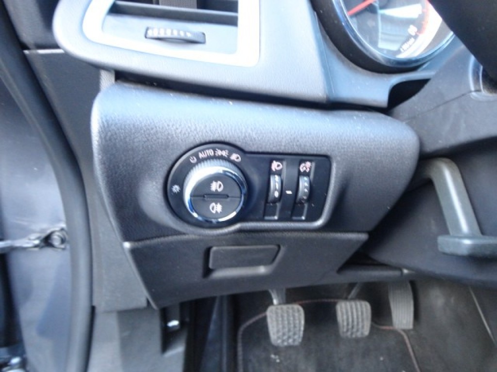 OPEL-ASTRA-1.4 Turbo Sport140PK Navi ,Pdc V-A ,Lmv