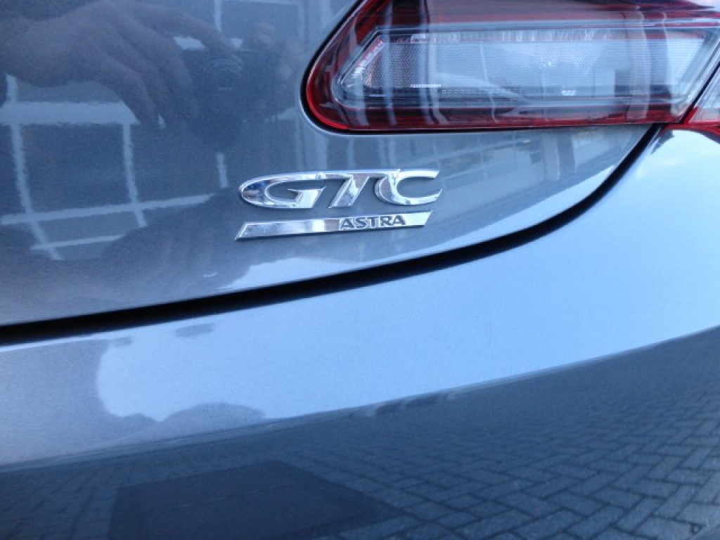 OPEL-ASTRA-1.4 Turbo Sport140PK Navi ,Pdc V-A ,Lmv