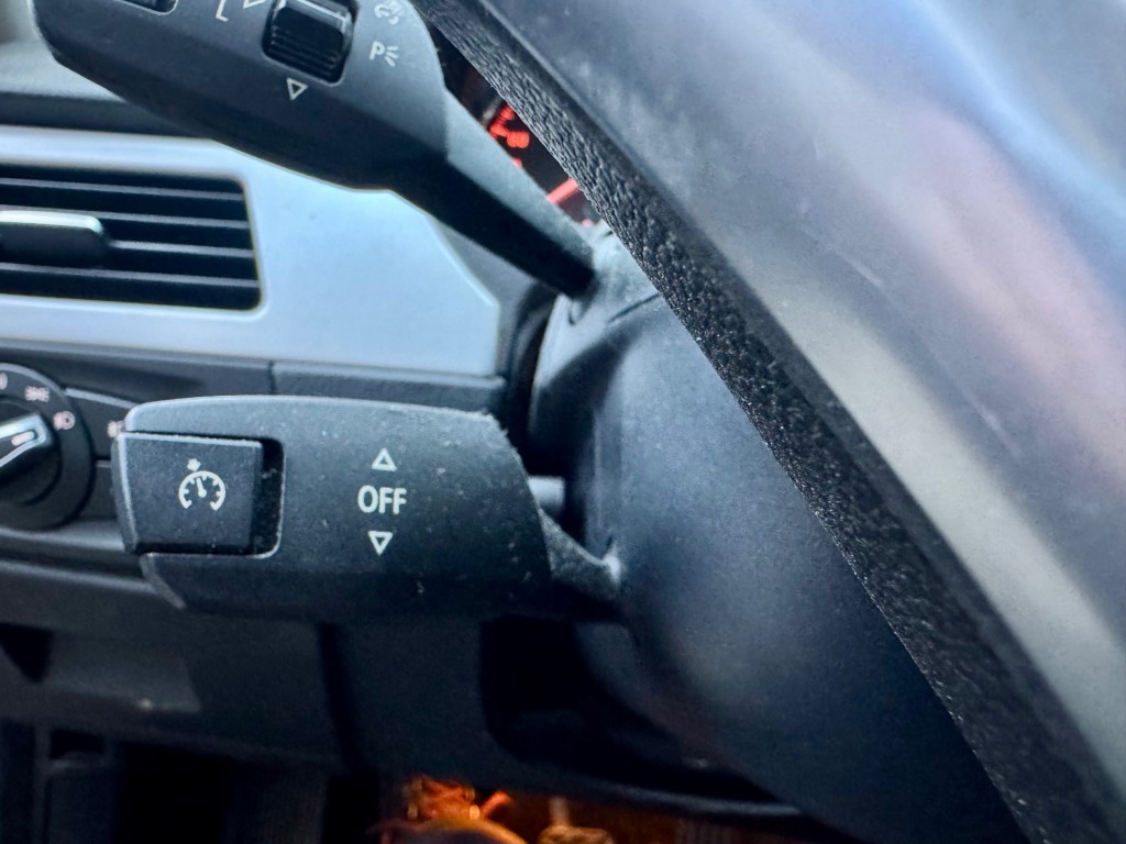 BMW-3-SERIE-320i High Exe CLIMA NAVI PANO RIJDT GOED APK 8-2026