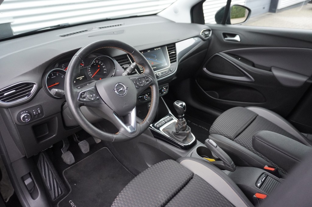 OPEL-CROSSLAND X-1.2 Turbo 110pk Innovation / Camera / Stoel- en stuurverwarming / Navi
