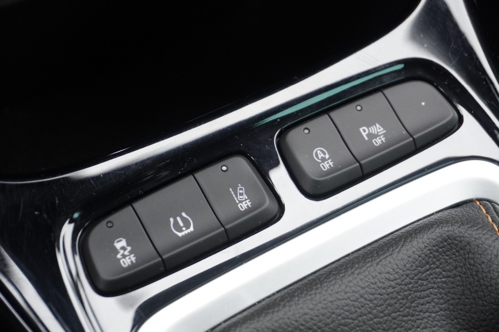 OPEL-CROSSLAND X-1.2 Turbo 110pk Innovation / Camera / Stoel- en stuurverwarming / Navi