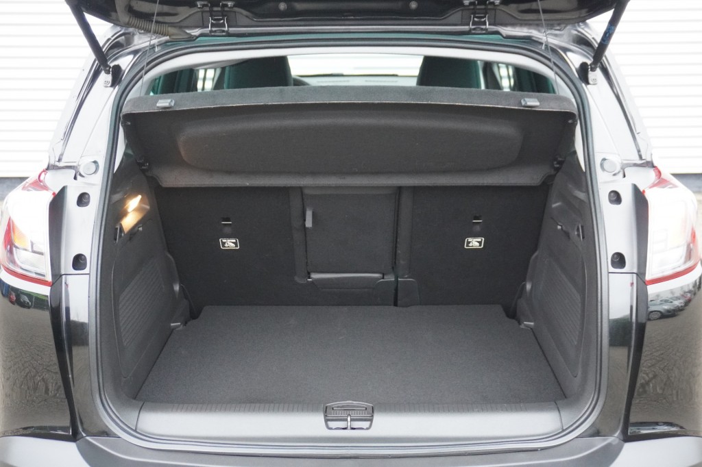 OPEL-CROSSLAND X-1.2 Turbo 110pk Innovation / Camera / Stoel- en stuurverwarming / Navi