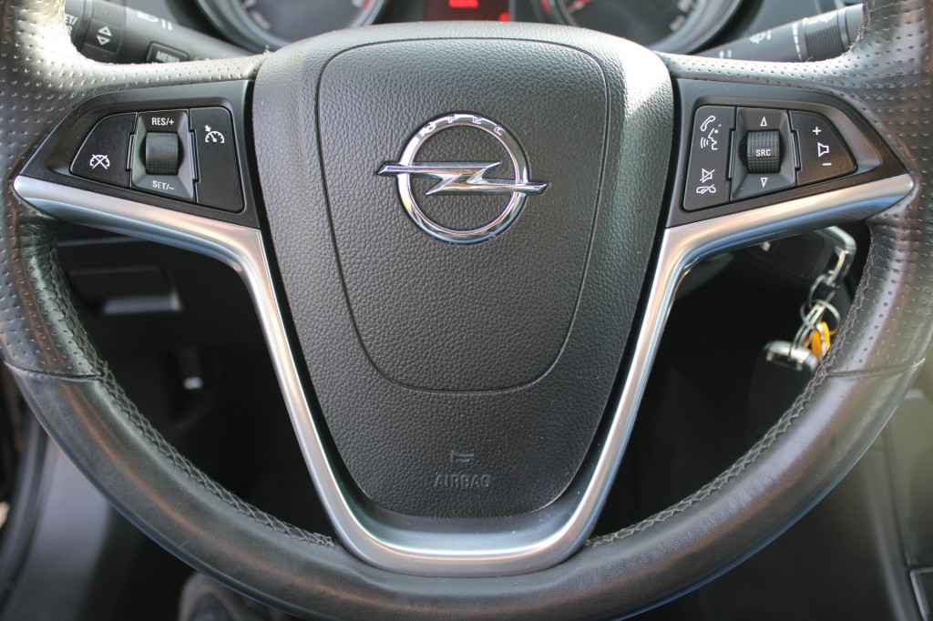 OPEL-INSIGNIA-1.6 T 179pk Sport 4-drs ECC/Cruise/PDC/Bluetooth/Trekhaak