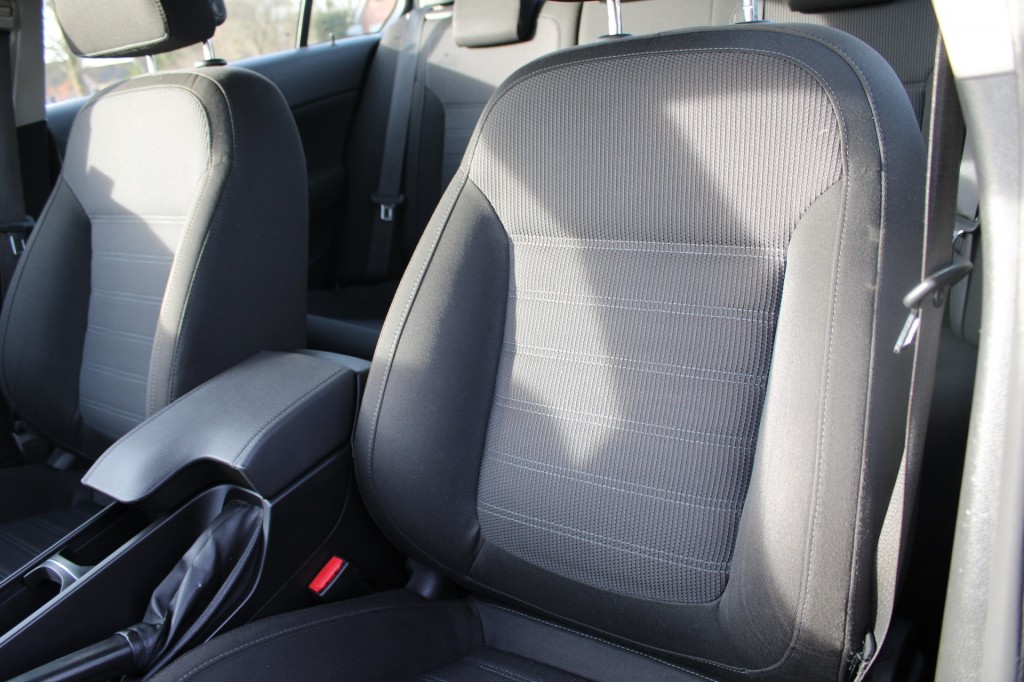 OPEL-INSIGNIA-1.6 T 179pk Sport 4-drs ECC/Cruise/PDC/Bluetooth/Trekhaak