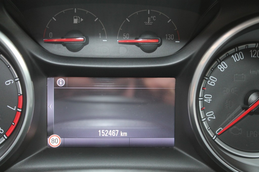 OPEL-ASTRA-EDITION CRUISE NAVI STUURVERWARMING STOELVERWARMING