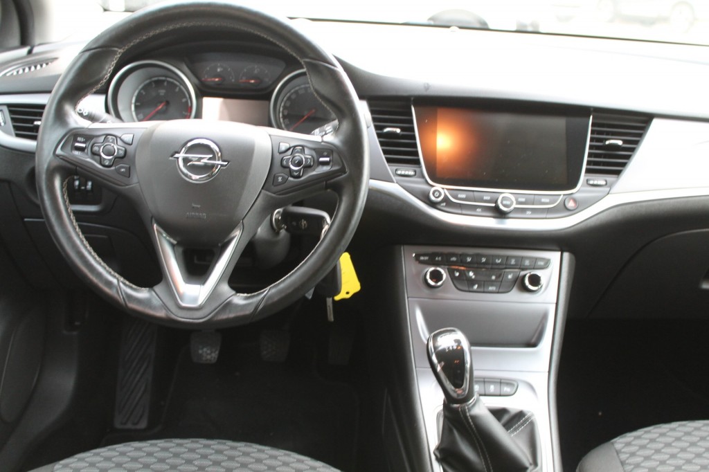 OPEL-ASTRA-EDITION CRUISE NAVI STUURVERWARMING STOELVERWARMING