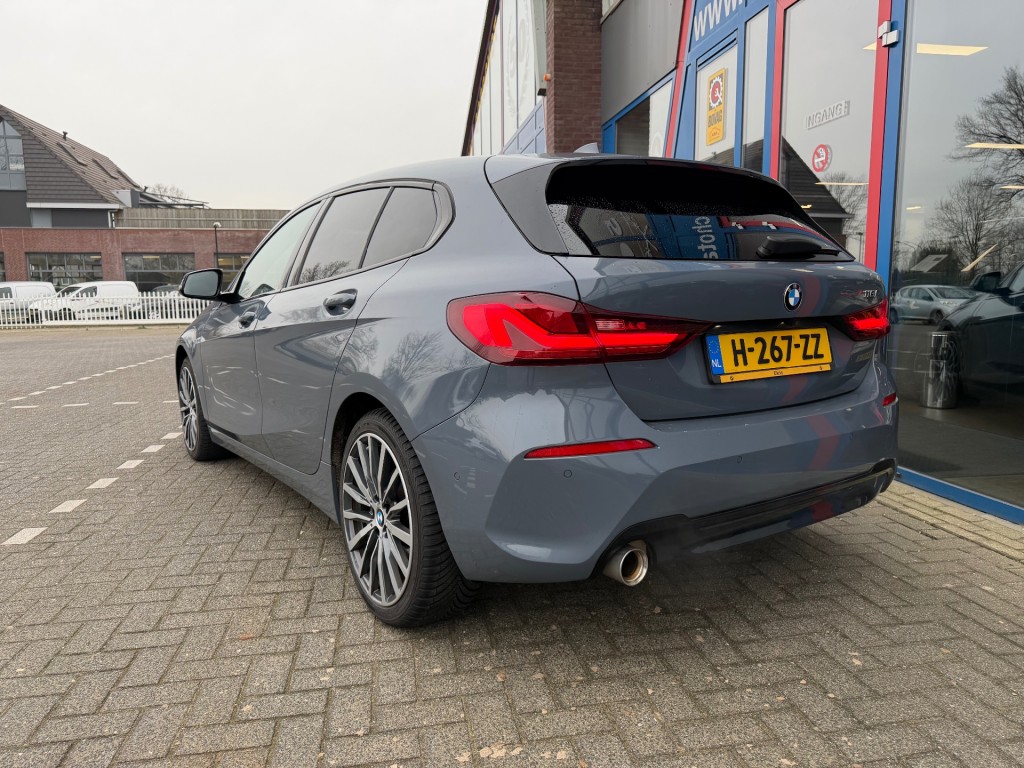 BMW-1-SERIE-118I 140pk Automaat Panodak Navi Camera Leer Led Airco(ECC)